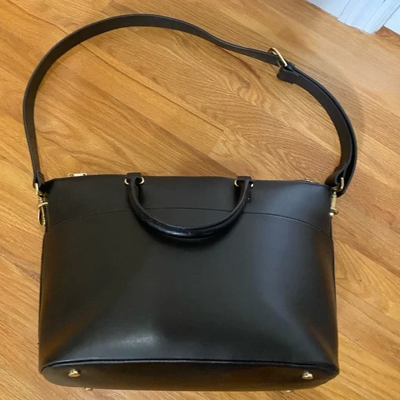 Black leather bag with top handle and removable crossbody strap/black with gold - Picture 2 of 7